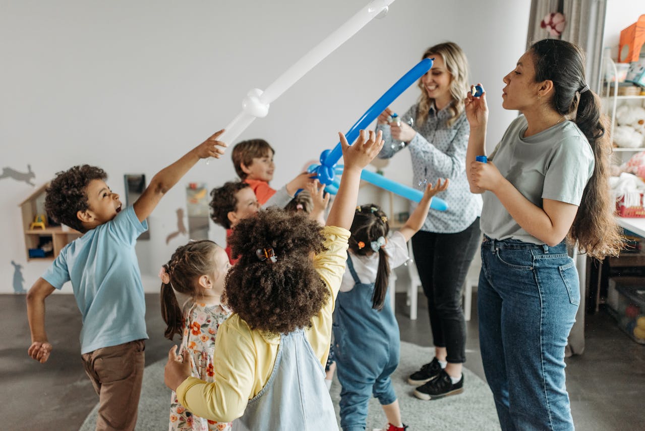 Spectacle de magie ou spectacle interactif : que préfèrent les enfants ?